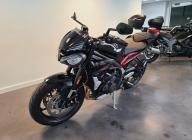 TRIUMPH STREET TRIPLE 765 R