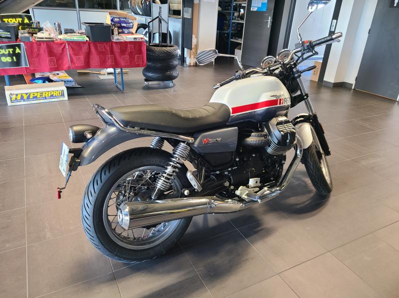 MOTO GUZZI V7 SPECIAL