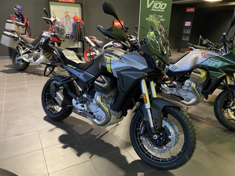 MOTO GUZZI STELVIO