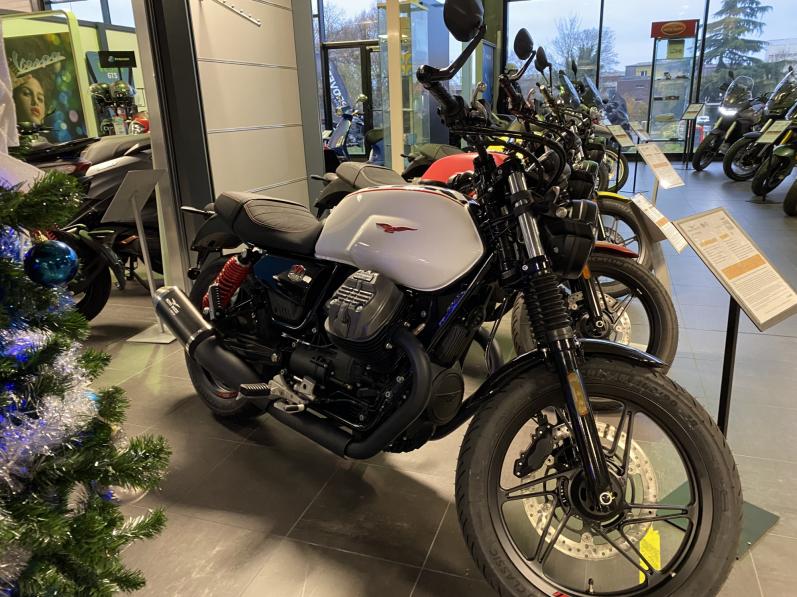 MOTO GUZZI V7 STONE TEN