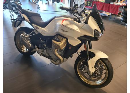 MOTO GUZZI V100  MANDELLO