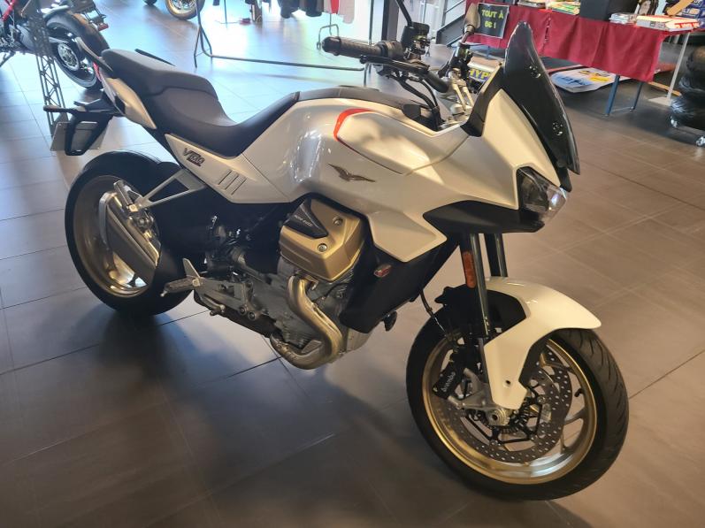 MOTO GUZZI V100  MANDELLO