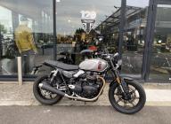 TRIUMPH SPEED TWIN 900