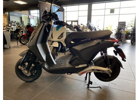 PIAGGIO 1 ACTIVE