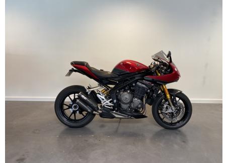 TRIUMPH SPEED TRIPLE 1200 RR