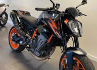 KTM 890 DUKE R