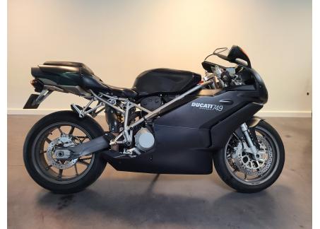 DUCATI 749 DARK